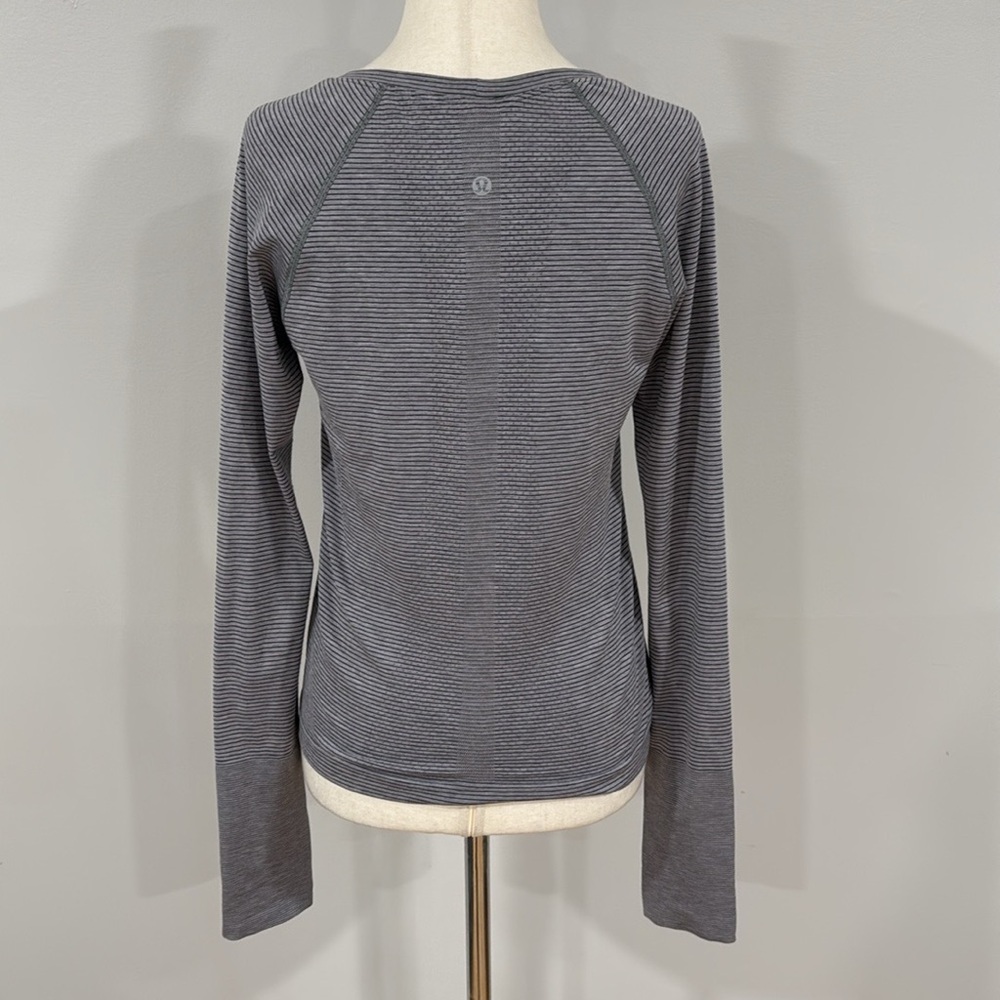 Swiftly Tech Long-Sleeve Shirt 2.0 Waist Length - Picture 10 of 11